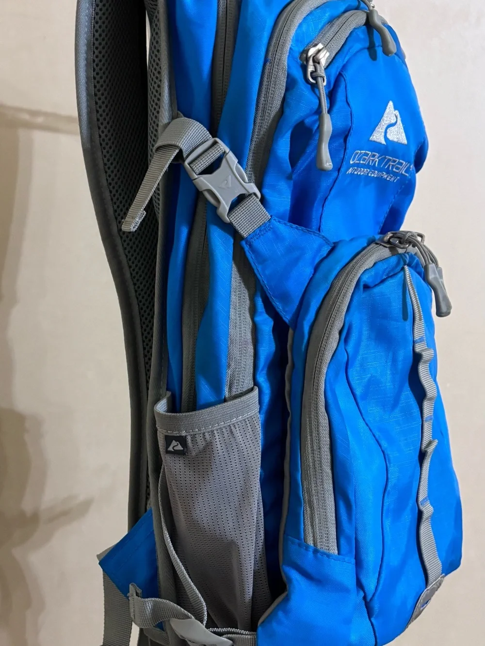 Ozark Trail 23L Riverdale Hydration Blue Hiking Backpack Gorpcore Utilitarian